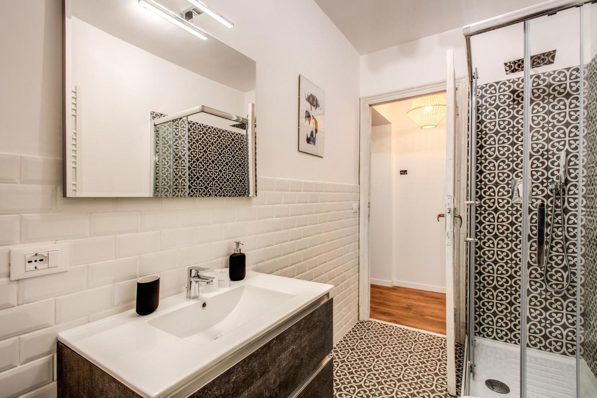 Monti Quiet And Spacious Apartment Roma Exterior foto